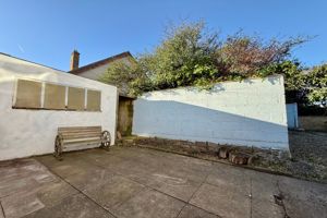 Southerly Patio/Courtyard- click for photo gallery